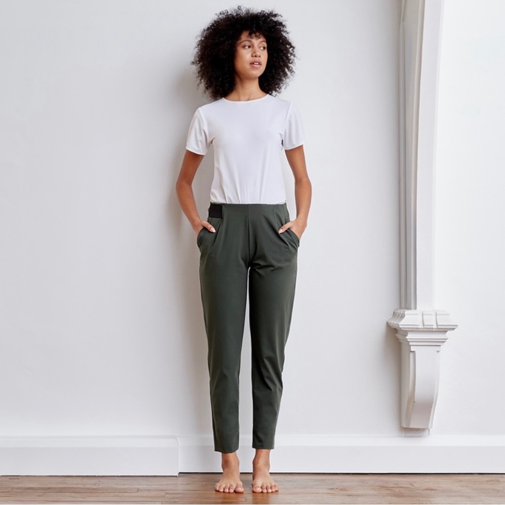 Aday Turn it Up pants In Moss Green Tapered Trousers size Large. Tried on. TTS.
